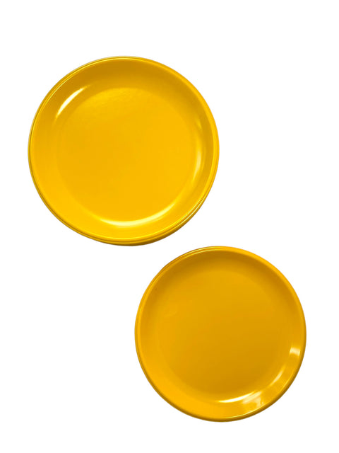 1970s Rubbermaid Yellow Melamine 8.25" Plate Set – 15 Stackable Plates, 70s Retro Dinnerware