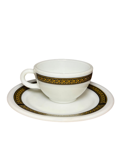 Vintage Pyrex Diner Cups and Saucers Set of 4 | Durable Mid-Century Milk Glass | 1960s-1970s Restaurant Collection