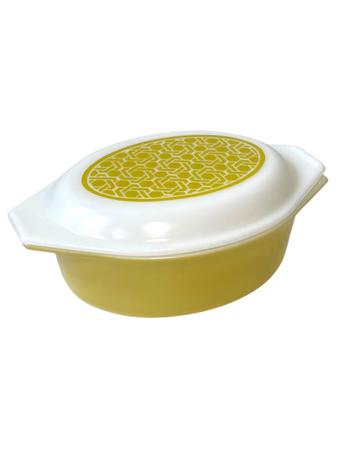 Vintage Pyrex Chartreuse Wicker Rattan Cane Corning Corelle Pink Milk Glass Oval Casserole Dish 1.5 Quart - Model 043