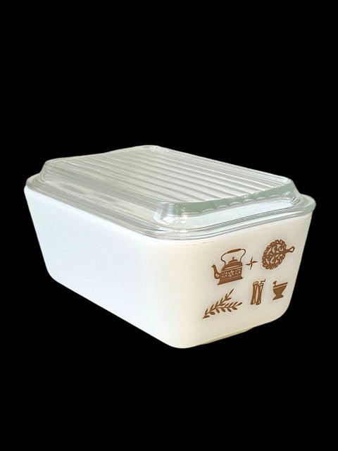 Vintage Pyrex Early American Refrigerator Dish with Lid | 1960s Milk Glass Storage Container | Retro Brown Graphic Design